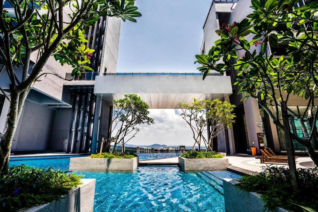 Imperio Residences Private Bathtub Or Jacuzzi By Nestcove Malacca エクステリア 写真